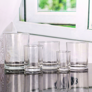 Bocaux à bougies cylindriques en verre transparent avec couvercle en bambou, design givré, logo personnalisé, résistants à la chaleur et réutilisables pour la décoration de Noël à la maison - Product Image 1