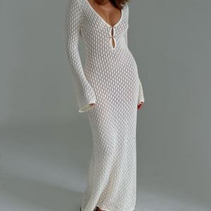 เดรสยาวสีขาวแบบเรียบง่าย ซักได้ เป็นมิตรกับสิ่งแวดล้อม สำหรับผู้หญิง แบบเปิดหลัง ซีทรู คอวี  ลายฉลุ  ตกแต่งด้วยลูกไม้  เหมาะสำหรับวันหยุดพักผ่อนริมชายหาด - Product Image 1