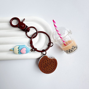 Llaveros Metálicos Rosados con Diseños de Helado, Té de Burbujas y Galletas, Regalos de Amistad para Mujeres y Niñas, Llaveros para Mejores Amigas - Product Image 6