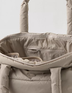 Sac fourre-tout matelassé en nylon imperméable avec logo personnalisé CDHAT, fermeture éclair, durable, portable, bandoulière, sac de shopping, sac bandoulière en sangle - Product Image 6