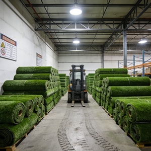 Rotoli di Erba Sintetica Ignifuga a Quattro Colori di Alta Qualità, Altezza del Pelo 30mm/10mm, per Giardini e Prati Artificiali Esterni - Product Image 3