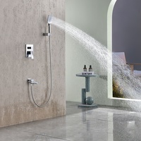 Ensemble de douche encastré 3 voies chromé avec pommeau de pluie carré, bras mural, levier dissimulé, douchette carrée et bec cascade