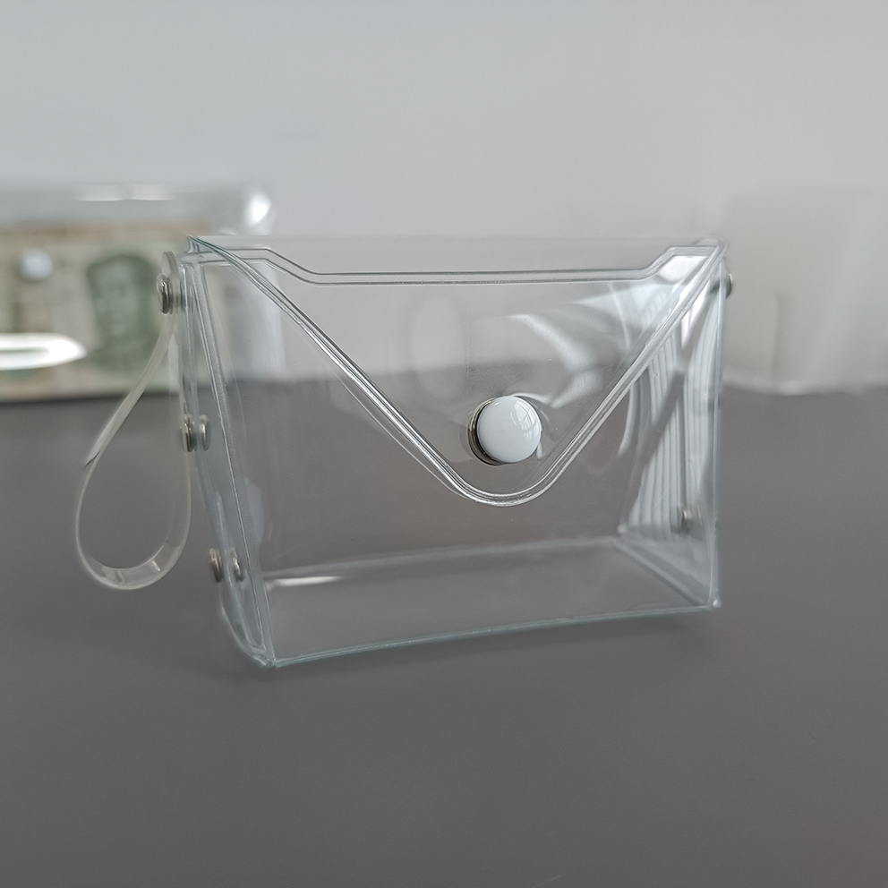 Sac transparent à fermeture à pression