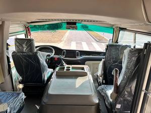 Autobús Escolar Mini de 15 Pasajeros y 30 Asientos de Buena Calidad, Nueva Marca, en Venta, con Imágenes - Product Image 6