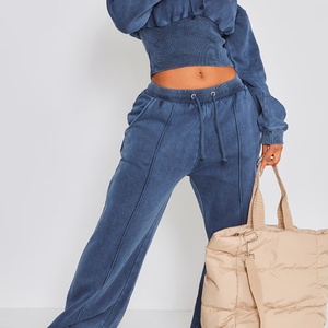 Sweat à capuche court ajusté en tissu éponge de haute qualité pour femme, collection automne-hiver, style sportif, avec logo brodé et imprimé - Product Image 2