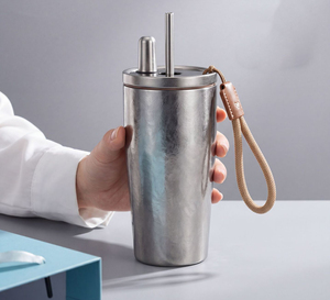 Tasse de voyage isotherme à double paroi en titane pur de qualité alimentaire 99 %, 500 ml, avec paille et cordon, maintien au chaud et au froid pendant 12h - Product Image 3