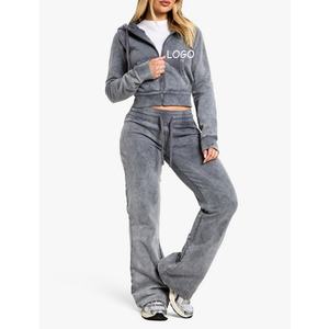 Ensemble deux pièces décontracté pour femme : sweat à capuche zippé en molleton de coton épais 500 g/m² avec logo personnalisé et pantalon de survêtement coupe droite délavé - Product Image 2