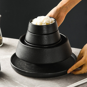 Bol à pied haut en céramique noir mat de luxe et <span class=keywords><strong>ensemble</strong></span> d'assiettes occidentales <span class=keywords><strong>Design</strong></span> portable pour le service de soupe de salade de soupe de nouilles de riz - Product Image 5
