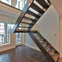 Échelles en spirale en fer personnalisées Mono Stringer Escalier extérieur durable avec garde-corps en verre pour villa maison