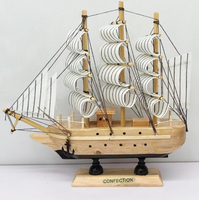 Modèle de voilier méditerranéen miniature avec base, ornement de table sur le thème de l'océan côtier pour la décoration de la maison ou du bureau