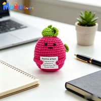 Miniatuur positieve gehaakte pitaya met kaartvakje, handgemaakte drakenvrucht amigurumi voor op kantoor als bureauvriendje