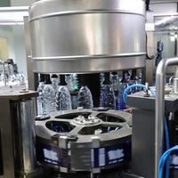 Prix de la ligne de machines de production automatique complète pour la fabrication de bouteilles en papier et le remplissage d'eau de table au Nigéria