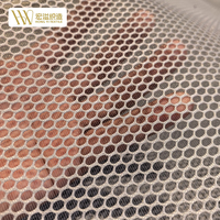 Tela de malla espaciadora 3D resistente al desgaste, personalizada de fábrica, material de malla elástica suave tipo sándwich para la parte superior de calzado deportivo para hombres y mujeres