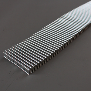 Perfil de Alumínio Extrudado Personalizado para Trocador de Calor, Perfil de Radiador de Alumínio com Aletas de Resfriamento - Product Image 3