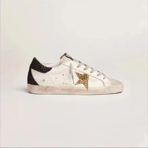 Chaussures Vintage Star Small Dirty pour femmes 2026, Chaussures de skate classiques polyvalentes pour hommes, Chaussures blanches en cuir de vachette à talon compensé interne - Product Image 1