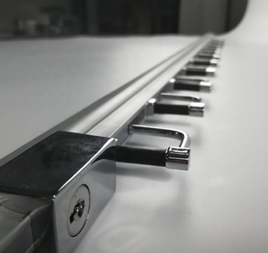 Supports d'affichage de lunettes optiques à montage mural en aluminium verrouillables - Product Image 5