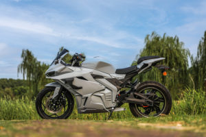 Motocicleta Eléctrica para Adultos 2026, 72V, Potencia del Motor <span class=keywords><strong>de</strong></span> 5000W o 10000W, 240KM <span class=keywords><strong>de</strong></span> Autonomía, Motocicleta <span class=keywords><strong>de</strong></span> Carreras <span class=keywords><strong>de</strong></span> Alta Velocidad - Product Image 3