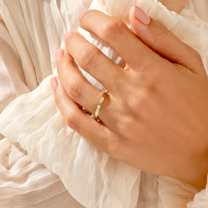 แหวนทองคำวินเทจประดับเพชรเลี้ยงในห้องปฏิบัติการ ดีไซน์เรียบหรู เหมาะสำหรับงานแต่งงาน งานหมั้น ของขวัญวันครบรอบ ของขวัญสำหรับเจ้าสาว งานเลี้ยง และโอกาสพิเศษ - Product Image 4