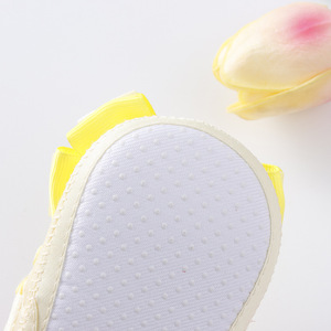 Chaussures <span class=keywords><strong>de</strong></span> bébé princesse à nœud mignon, semelle souple, respirantes, antidérapantes, chaudes, avec fermeture à bande élastique, pour tout-petits <span class=keywords><strong>de</strong></span> 0 à 1 an - Product Image 4