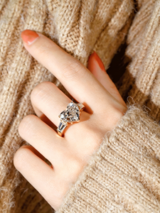 Anillo de compromiso SGARIT con corte de corazón personalizado, diamante cultivado en laboratorio, oro de 18k, VVS D 2EX 2ct, certificado IGI, anillo de joyería estilo clásico. - Product Image 6