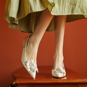 WETKISS OEM oro argento fiore <span class=keywords><strong>donna</strong></span> pump <span class=keywords><strong>scarpe</strong></span> <span class=keywords><strong>eleganti</strong></span> tacco basso Slingback <span class=keywords><strong>scarpe</strong></span> da <span class=keywords><strong>donna</strong></span> pump <span class=keywords><strong>bianche</strong></span> pump <span class=keywords><strong>scarpe</strong></span> da <span class=keywords><strong>donna</strong></span> - Product Image 5