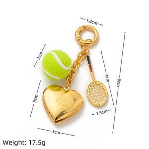 Nuevo Llavero Colgante de Raqueta de Tenis Ligero con Forma de Corazón, de Aleación de Zinc con Impresión UV, Tejido a Mano, de Moda, de Venta Caliente - Product Image 3