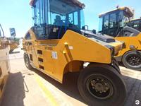 Compacteur pneumatique à pneus XP305KS 30 tonnes, 140 kW diesel, avec une pression au sol de 460 kPa pour autoroutes et asphalte