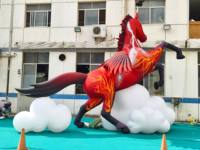 Cheval ailé géant gonflable réaliste de qualité commerciale |   Usine de structures gonflables pour événements festifs, installation dans les parcs