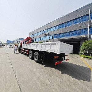 รถบรรทุกติดเครน Shacman 8X4 แบบพับได้ สำหรับงานก่อสร้าง ยกของ และขนส่งสินค้าขนาดใหญ่ - Product Image 1