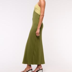 เดรสลำลองฤดูร้อนขายดีจากโรงงาน ผู้ผลิตโดยตรง สวมใส่สบาย สีพื้น เรียบหรู เซ็กซี่ แขนกุด ทรงเอไลน์ - Product Image 5