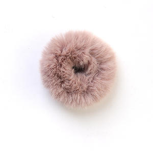 Bphne Teddy <span class=keywords><strong>Faux</strong></span> Fur <span class=keywords><strong>Hair</strong></span> Scrunchies, Zoete Konijn <span class=keywords><strong>Faux</strong></span> Fur Pluizige Bal Pom Pom Scrunchies, konijn Pluizig Haar Band - Product Image 4