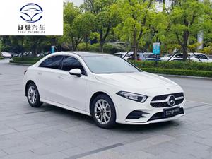 Offre Spéciale – <span class=keywords><strong>Mercedes</strong></span>-Benz Classe A d'occasion 2022, berline <span class=keywords><strong>4</strong></span> portes 5 places, essence, intérieur noir, fabriquée en Chine - Product Image 3