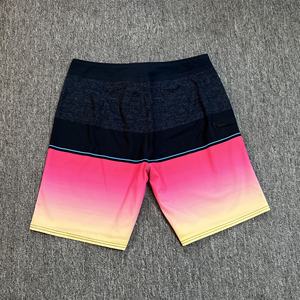 Shorts de sport pour homme respirants avec poche zippée Séchage rapide pour la salle de sport et les activités de plage - Product Image 4