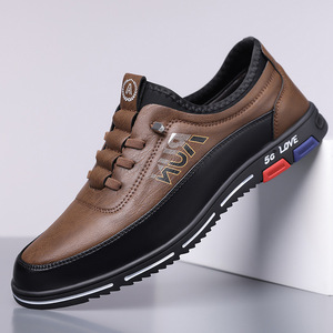Zapatos de Hombre de Cuero Vacuno con Punta Redonda, Forro de Malla Transpirable, Suela de Goma, Color Sólido, Estilo Casual, Logotipo Grabado - Product Image 1