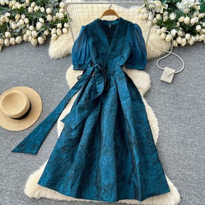 Robe Jacquard pour femme de bureau, de qualité supérieure, élégante, à manches lanternes, col en V, taille cintrée - Product Image 5