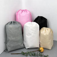 Sac de rangement anti-poussière personnalisé en non-tissé avec cordon de serrage, pochette réutilisable avec logo pour cadeaux, sacs à main et accessoires