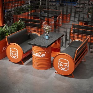 ชุดโต๊ะและเก้าอี้เหล็กสไตล์อินดัสเทรียลสำหรับบาร์ดนตรี <span class=keywords><strong>ร้าน</strong></span><span class=keywords><strong>อาหาร</strong></span> <span class=keywords><strong>ร้าน</strong></span>น้ำชา และธีมถังน้ำมัน - Product Image 1