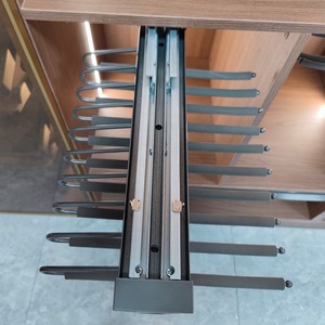 <span class=keywords><strong>Porte</strong></span>-pantalons multifonctionnel à fermeture douce, accessoire de garde-robe à montage supérieur avec support à <span class=keywords><strong>pantalon</strong></span> en forme de V pour le rangement de la salle de bain - Product Image 3