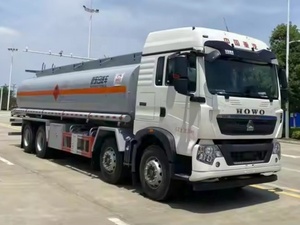 Camión Cisterna <span class=keywords><strong>de</strong></span> Combustible Portátil Pequeño <span class=keywords><strong>de</strong></span> Dos Ejes Sinotruk Shacman Dongfeng, Camión Cisterna <span class=keywords><strong>de</strong></span> Gasolina y Diésel Móvil en Venta - Product Image 6