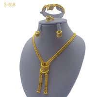 Parure de bijoux de luxe en alliage de zinc plaqué or 24 carats avec chaîne à maillons en forme de cœur et strass, idéale pour les mariages saoudiens ou comme cadeau de mariage à Dubaï