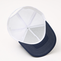 Gorra de béisbol trucker transpirable con malla trasera y parche de goma 3D personalizado, ajustable con cierre a presión para conducir al aire libre