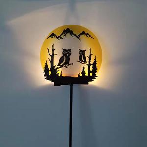 Solar Garden Light Wolf Mountain Scene Led Outdoor Stake Lamp Water Resistant Portable Solar Powered <b>6V</b> Mono Si <b>Battery</b> Included - Product Image 4