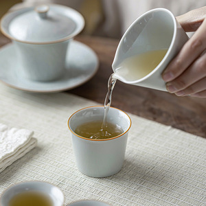 Taza de Té de Cerámica Hecha a Mano Guanlan, Taza Maestra de Porcelana, Juego de Té Chino Kung Fu, Taza Individual de Degustación, Contorno Azul Antiguo - Product Image 4