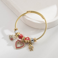 Bracelet en acier inoxydable plaqué or de haute qualité avec breloque cœur en zircon cubique, perles à grand trou et pendentif ours, bracelet jonc DIY pour femme