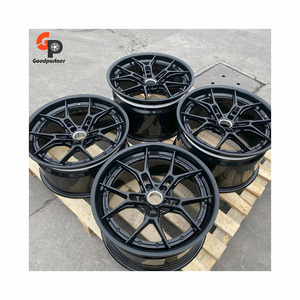 Rueda de Aleación Forjada de Tres Piezas 6061-T6 con Acabado Brillante y Cóncavo, con Tapa Central, de Alto Rendimiento para Autos Deportivos - Product Image 4