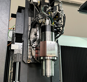 เครื่องเจียรแนวตั้งแบบผสมผสานยี่ห้อ Bibo Weizhuo พร้อมระบบ CNC Siemens 828D และชิ้นส่วนแกนเครื่องยนต์ - Product Image 4