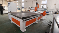 Routeur CNC 3 axes POWERTECH 1500*2500mm pour le travail du bois, broche 5,5 kW, haute rigidité, pour la gravure/la sculpture de meubles et d'armoires