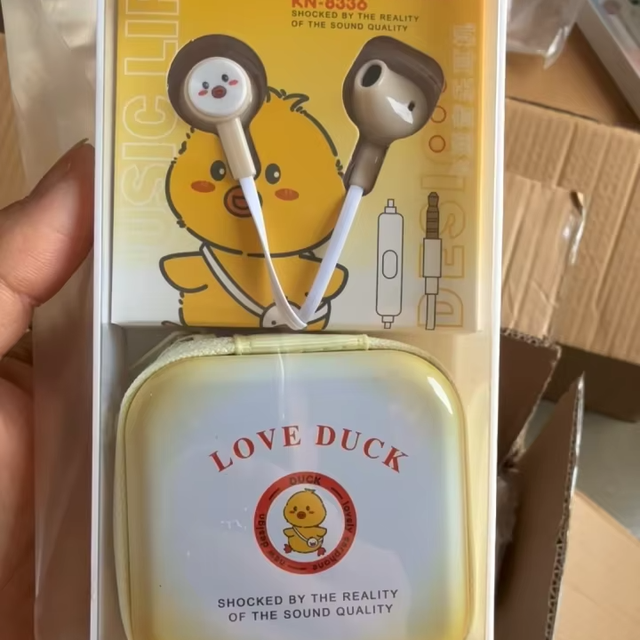 Cute Cartoon Storage Bag Wired 3.5mm Round-Port In-Ear Headphones ABS Material 1.2m Cord Boxed Packaging Student