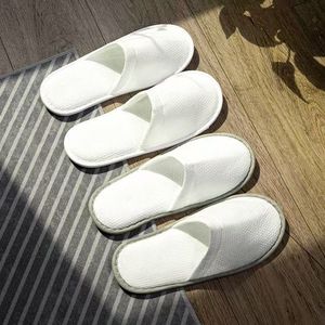 Pantuflas Desechables Económicas al por Mayor, Antideslizantes, Gruesas, Portátiles, de una Sola Pieza, para Envío Directo, para Hotel y Viajes - Product Image 1