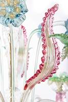 Lustre élégant et luxueux, fabriqué à la main à partir d'éléments en verre de Murano multicolores, pour la maison et le salon